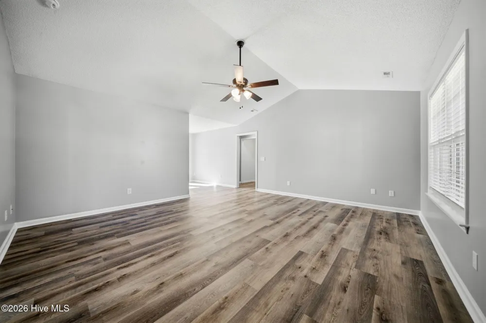 7414 Whitney Drive Wilmington, NC 28411