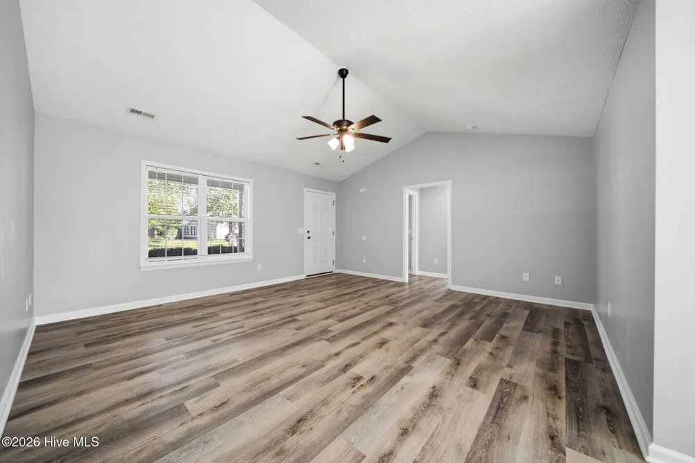 7414 Whitney Drive Wilmington, NC 28411