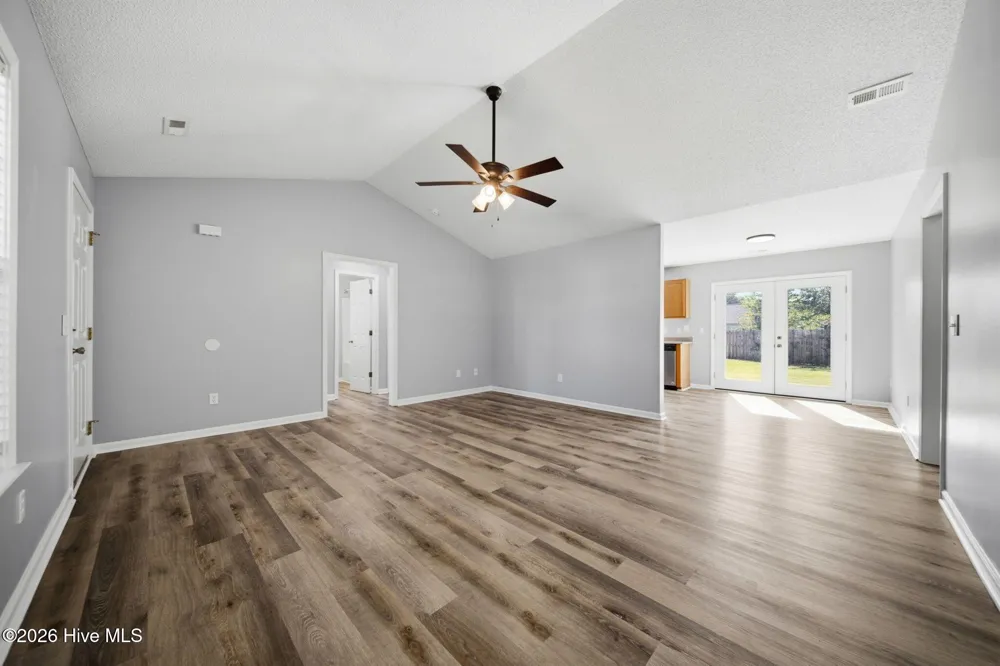 7414 Whitney Drive Wilmington, NC 28411