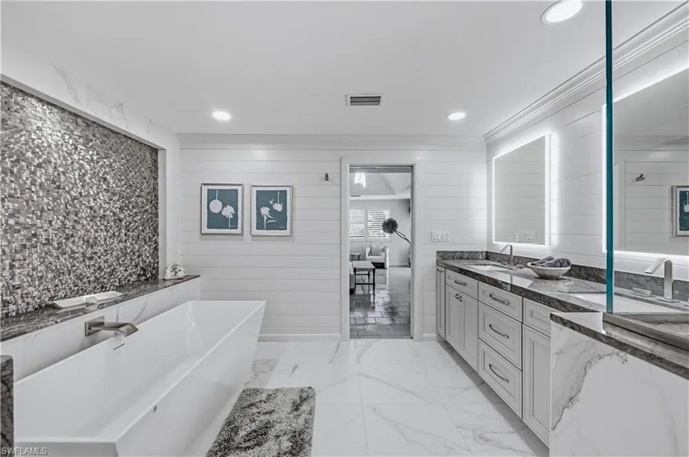 3737 Crayton Road Naples, FL 34103