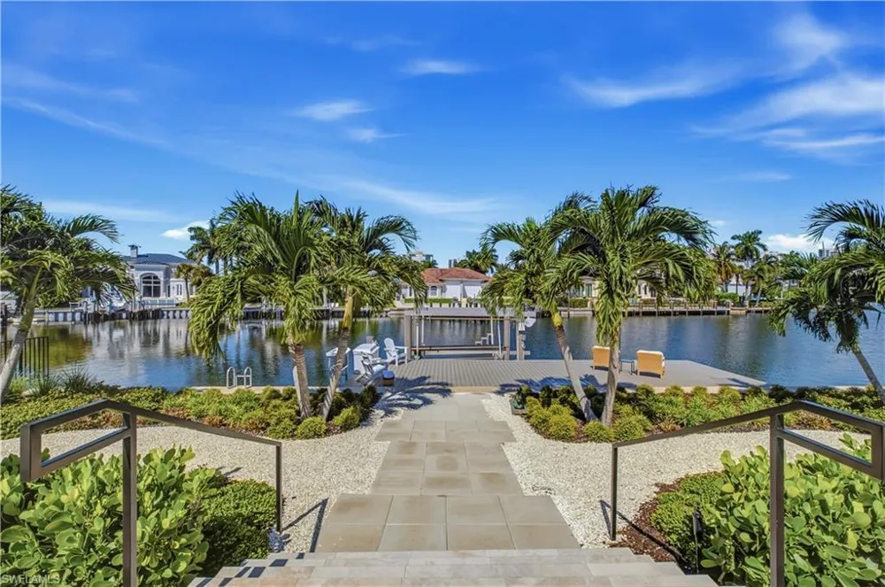 3737 Crayton Road Naples, FL 34103