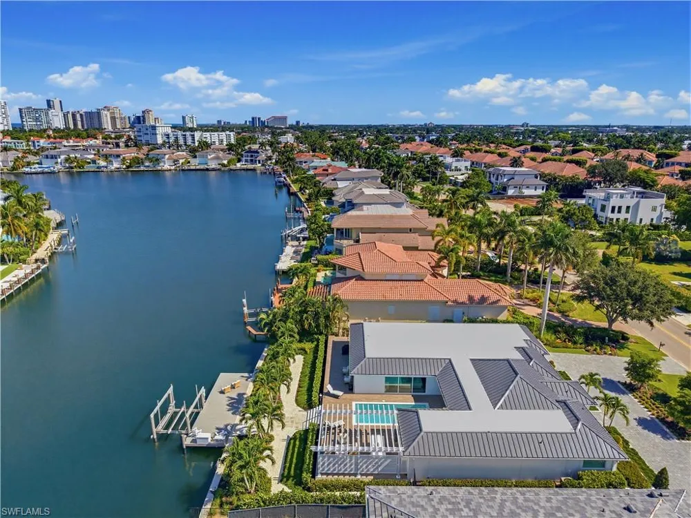 3737 Crayton Road Naples, FL 34103