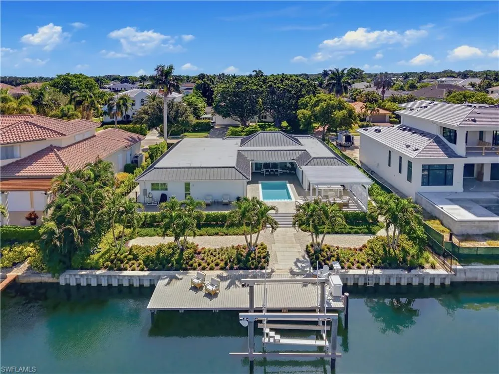 3737 Crayton Road Naples, FL 34103