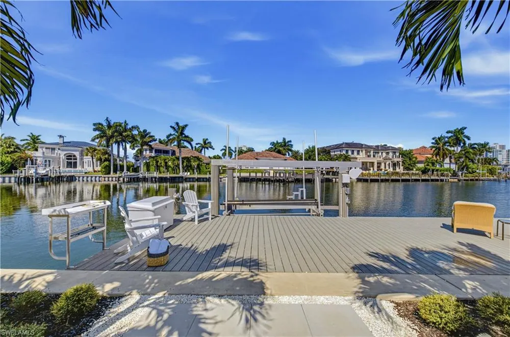 3737 Crayton Road Naples, FL 34103