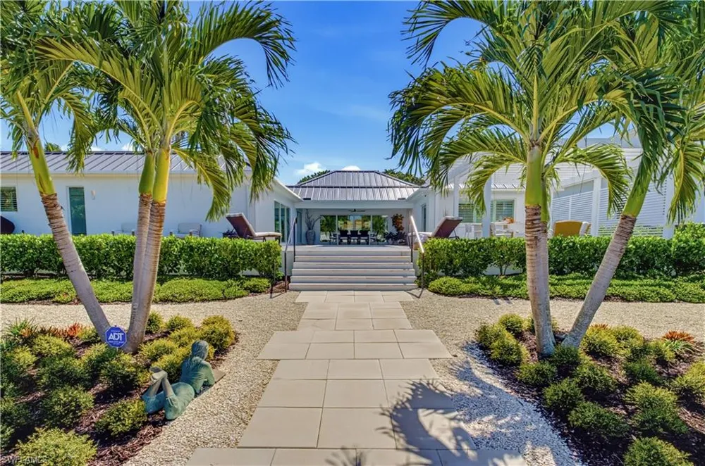 3737 Crayton Road Naples, FL 34103