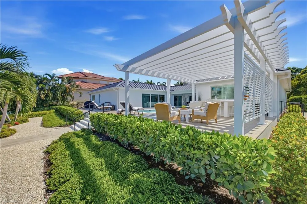 3737 Crayton Road Naples, FL 34103