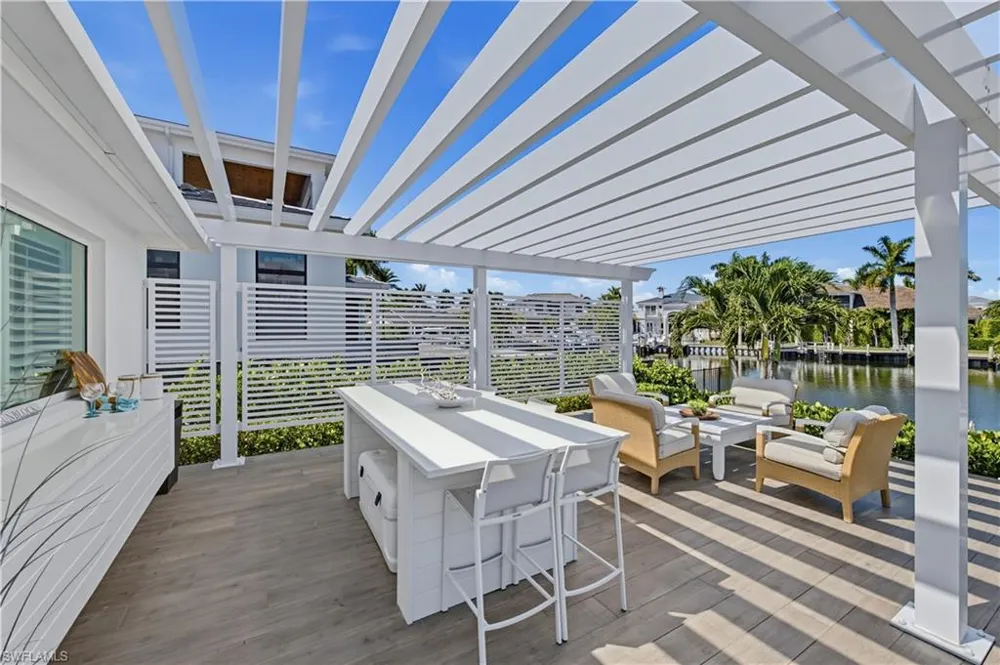 3737 Crayton Road Naples, FL 34103