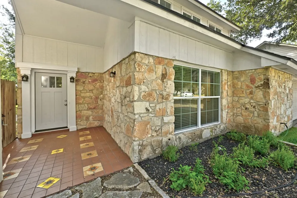 12405 Burlywood Trail Austin, TX 78750