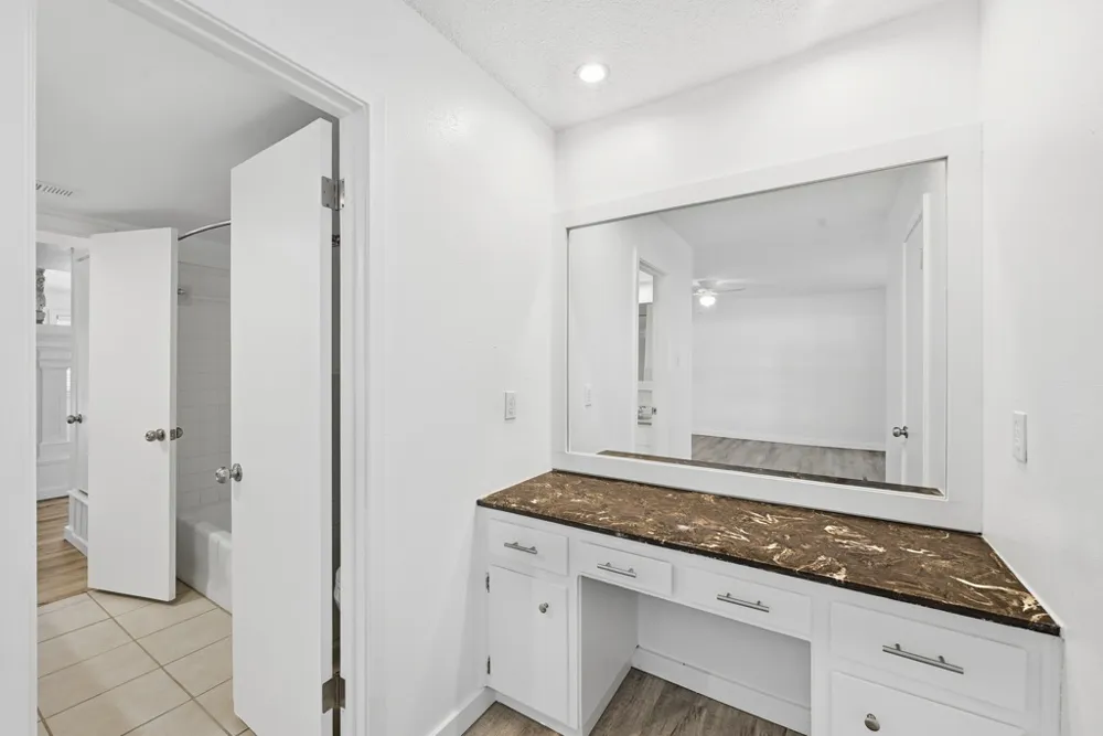 12405 Burlywood Trail Austin, TX 78750