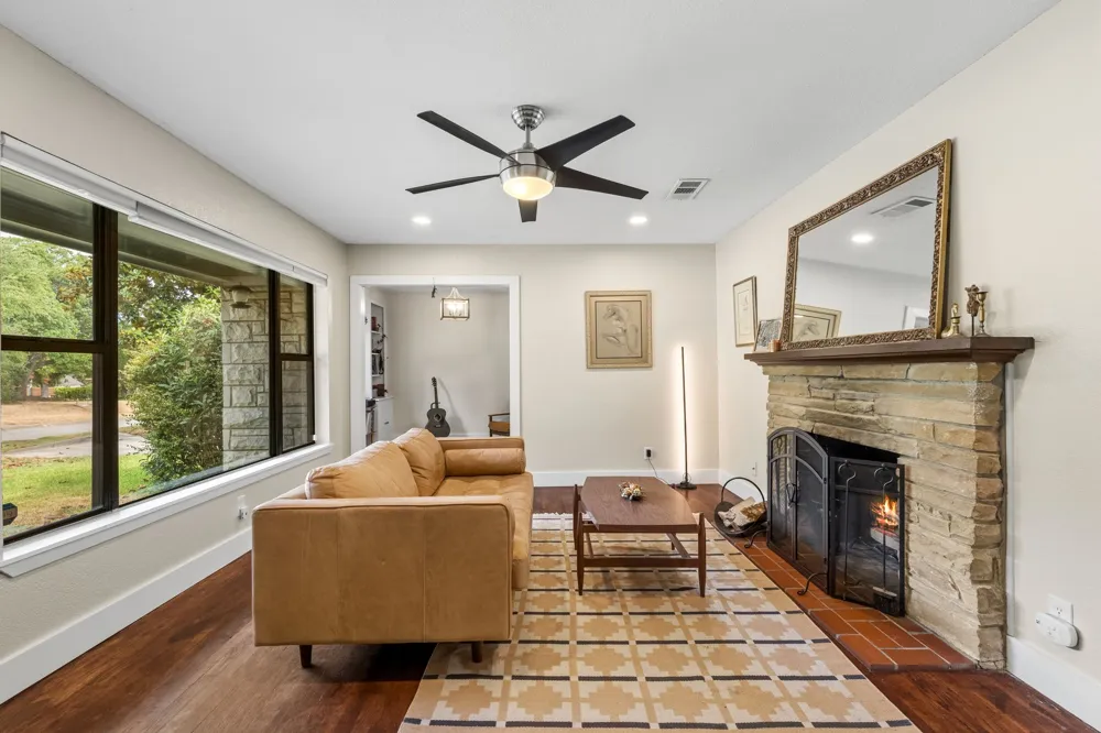 2909 Ryan Place Drive Fort Worth, TX 76110