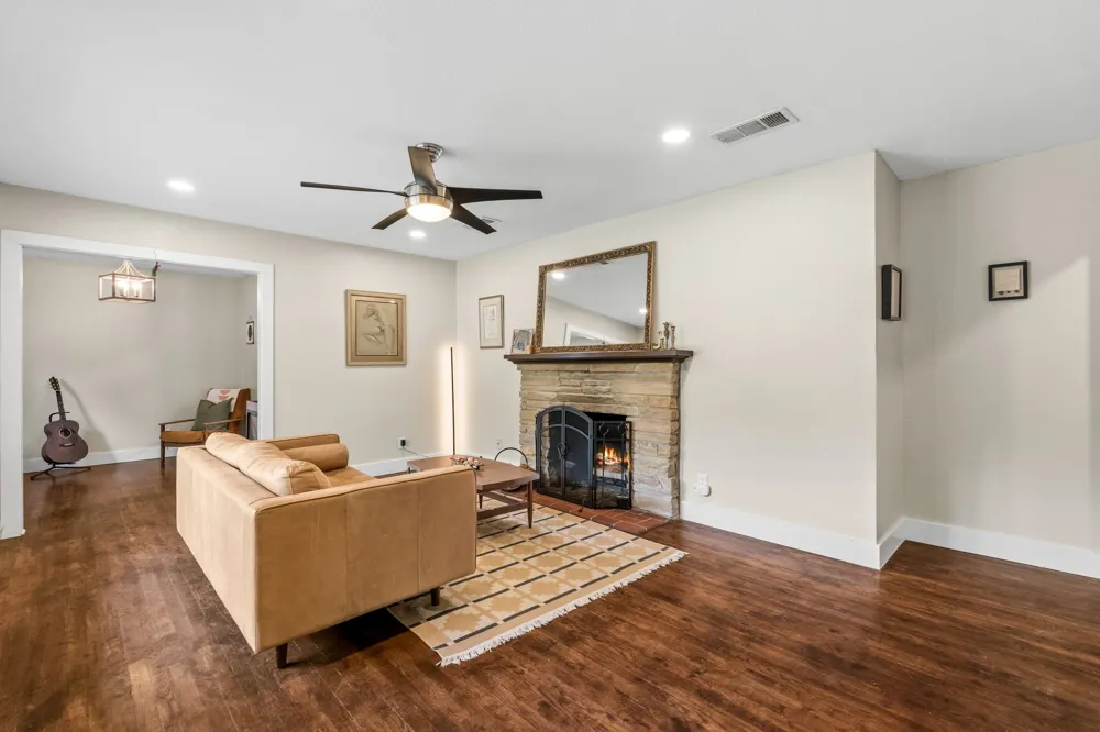 2909 Ryan Place Drive Fort Worth, TX 76110
