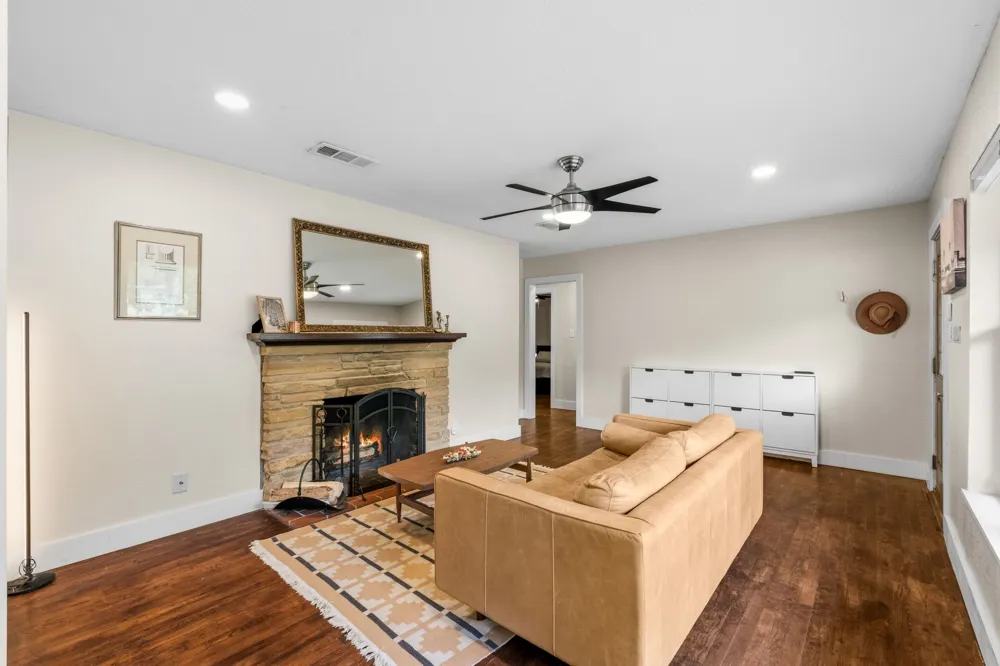 2909 Ryan Place Drive Fort Worth, TX 76110