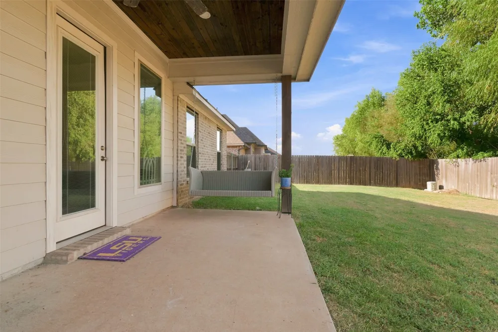 202 Jamestowne Boulevard Benton, LA 71006