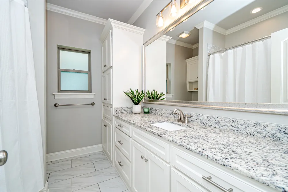 202 Jamestowne Boulevard Benton, LA 71006