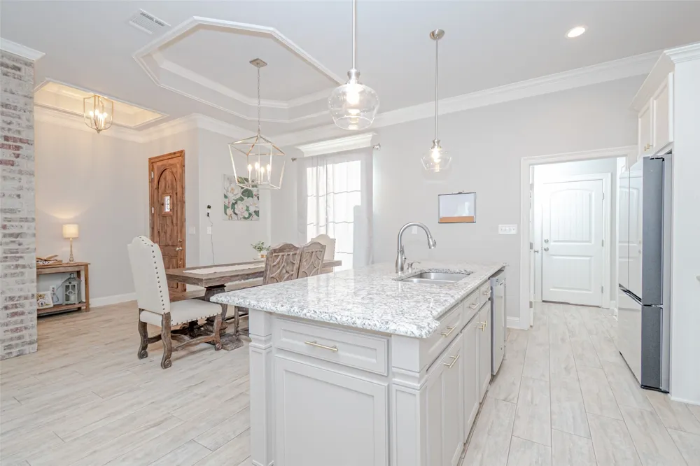 202 Jamestowne Boulevard Benton, LA 71006