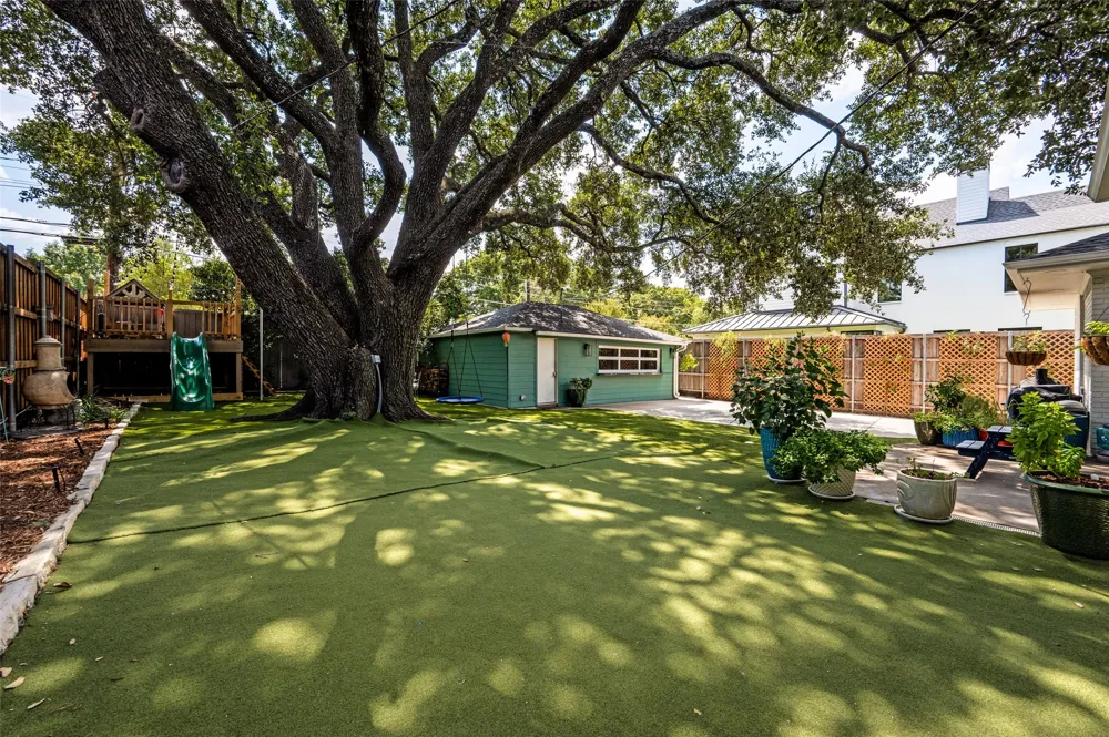 7528 Wentwood Drive Dallas, TX 75225