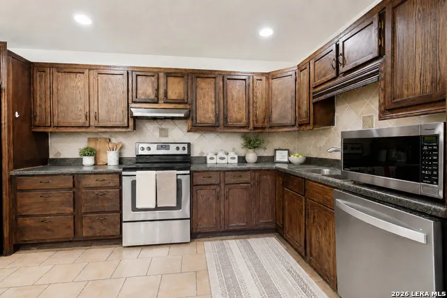 6650 Grist Mill Leon Valley, TX 78238