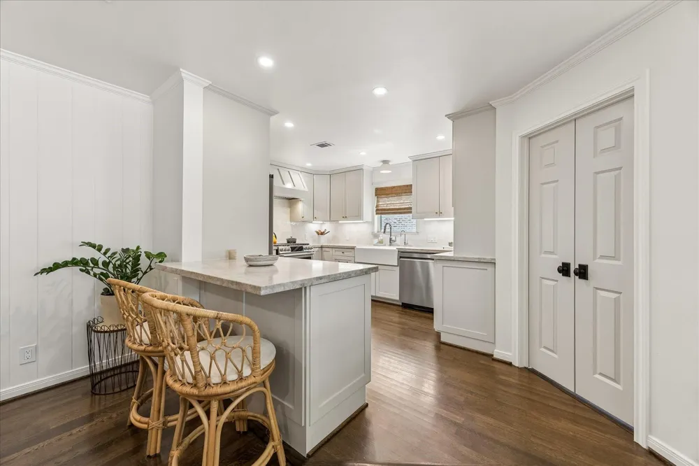 7902 Burgoyne Road Houston, TX 77063
