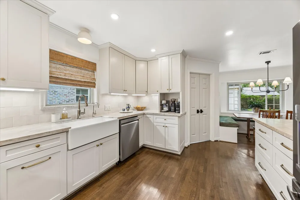 7902 Burgoyne Road Houston, TX 77063