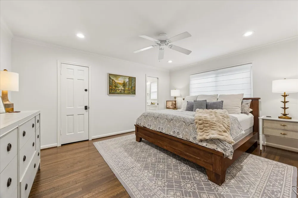 7902 Burgoyne Road Houston, TX 77063