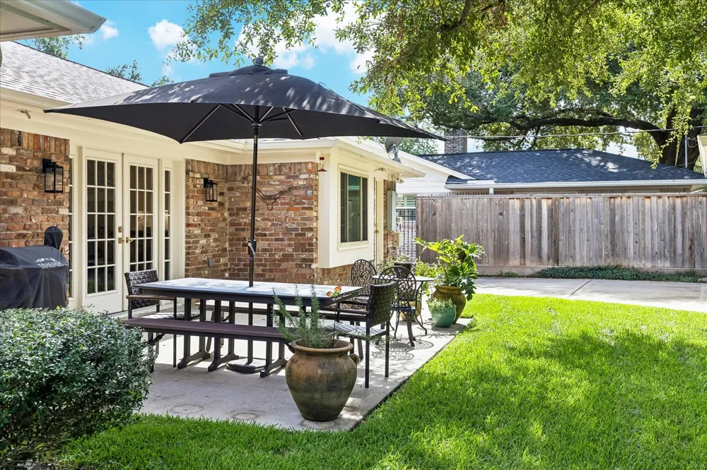 7902 Burgoyne Road Houston, TX 77063