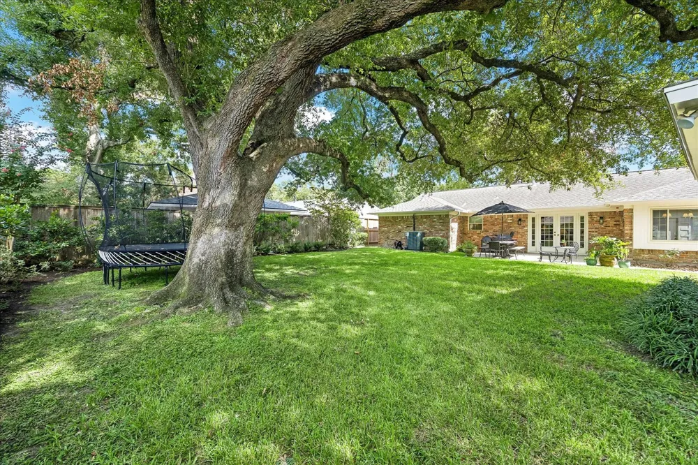 7902 Burgoyne Road Houston, TX 77063