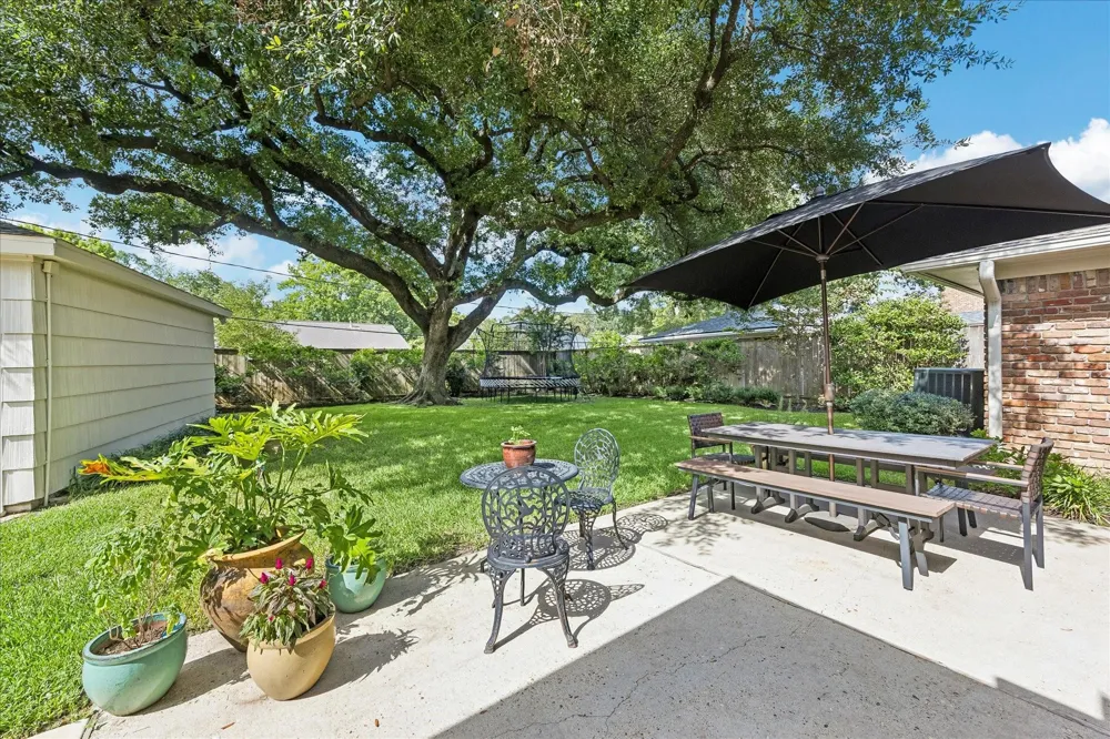 7902 Burgoyne Road Houston, TX 77063