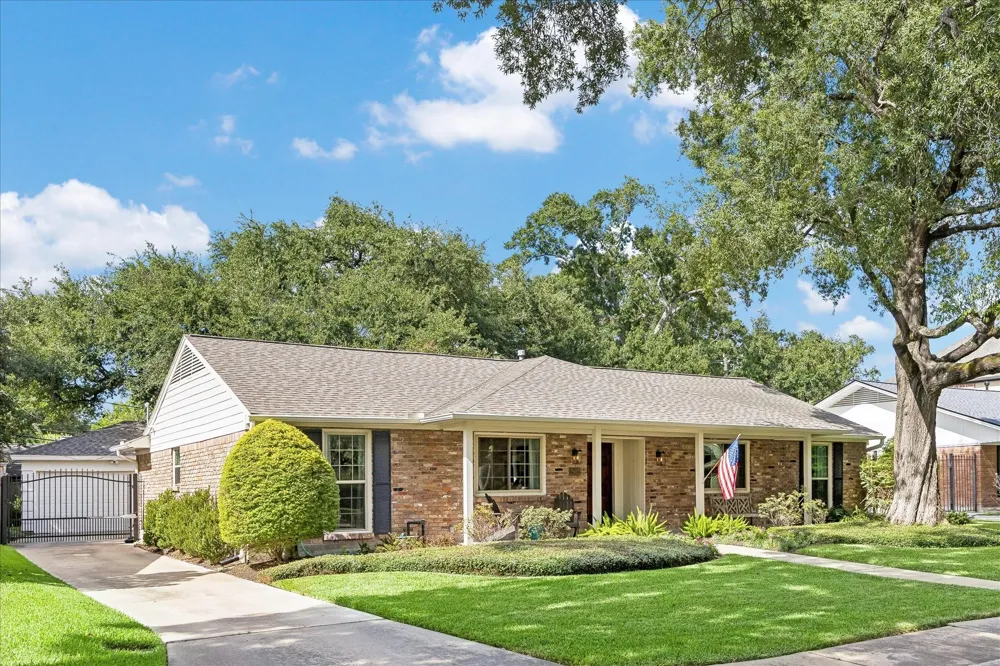 7902 Burgoyne Road Houston, TX 77063