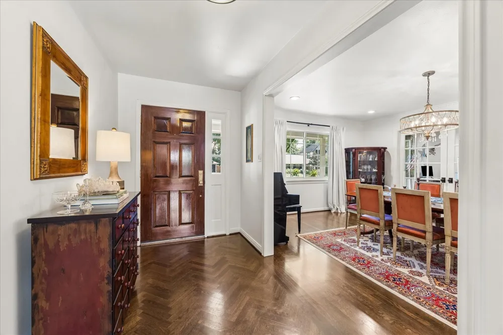 7902 Burgoyne Road Houston, TX 77063