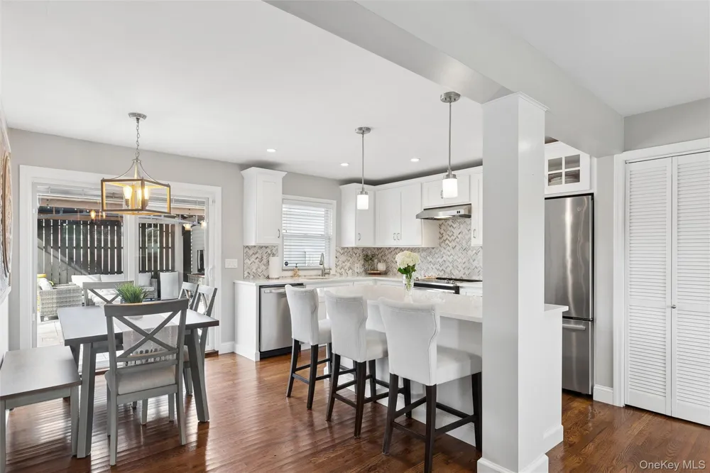 24 Essen Place Bethpage, NY 11714