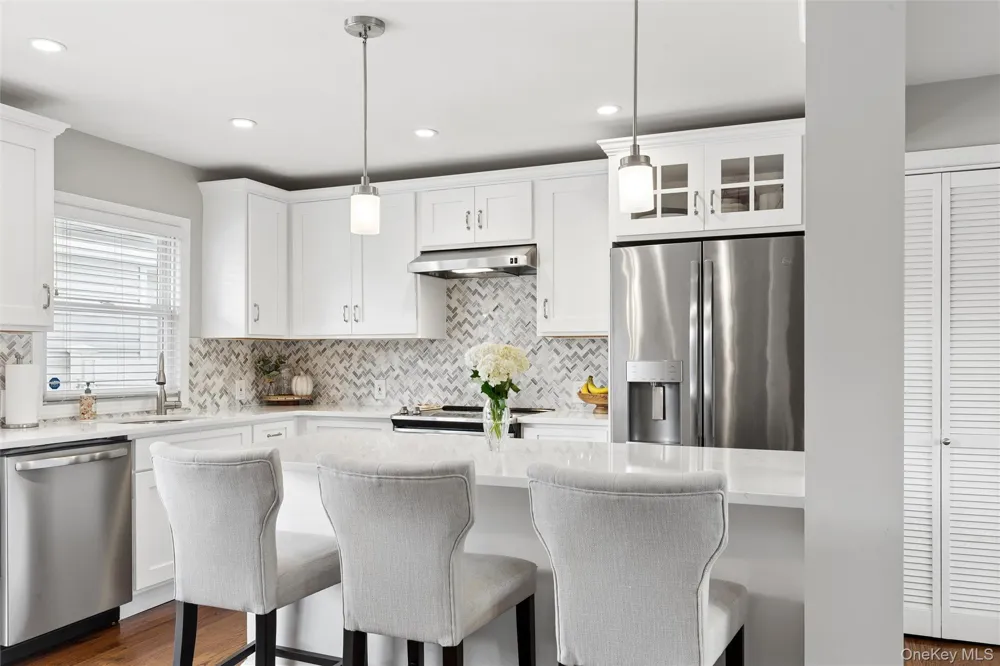 24 Essen Place Bethpage, NY 11714
