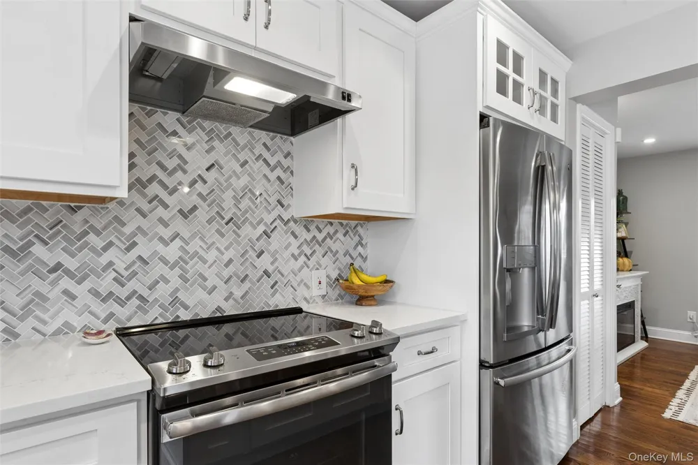 24 Essen Place Bethpage, NY 11714