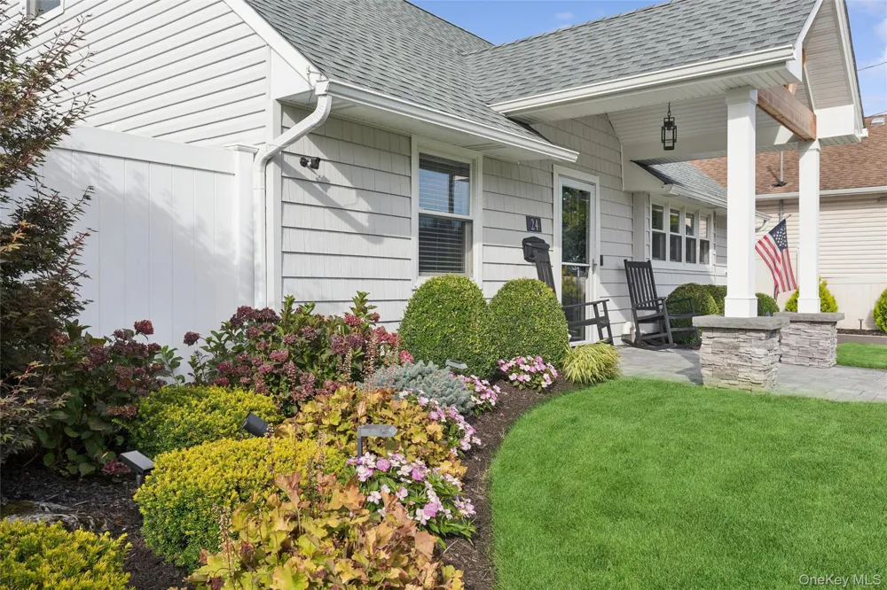 24 Essen Place Bethpage, NY 11714