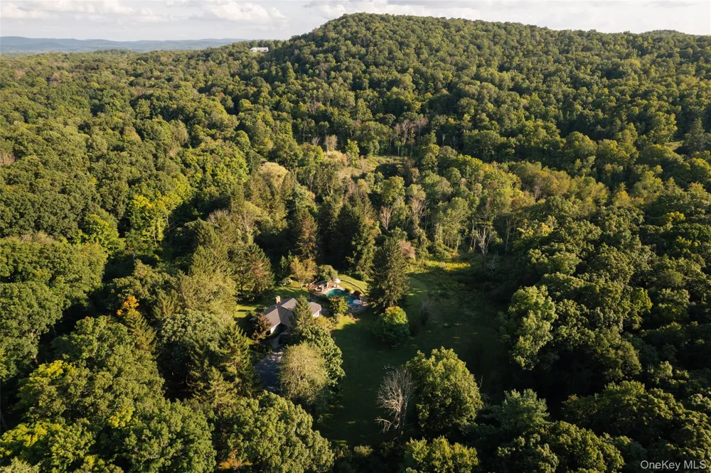 55 E Klein Road Ancram, NY 12502