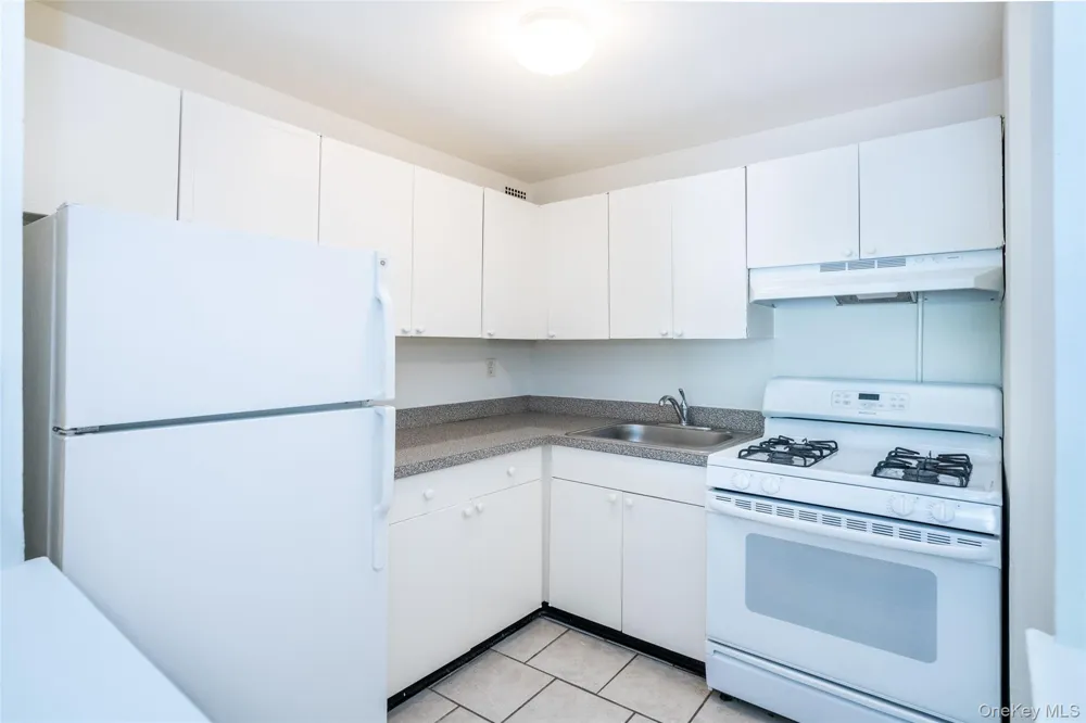 125 Lake Street #7-L North White Plains, NY 10604