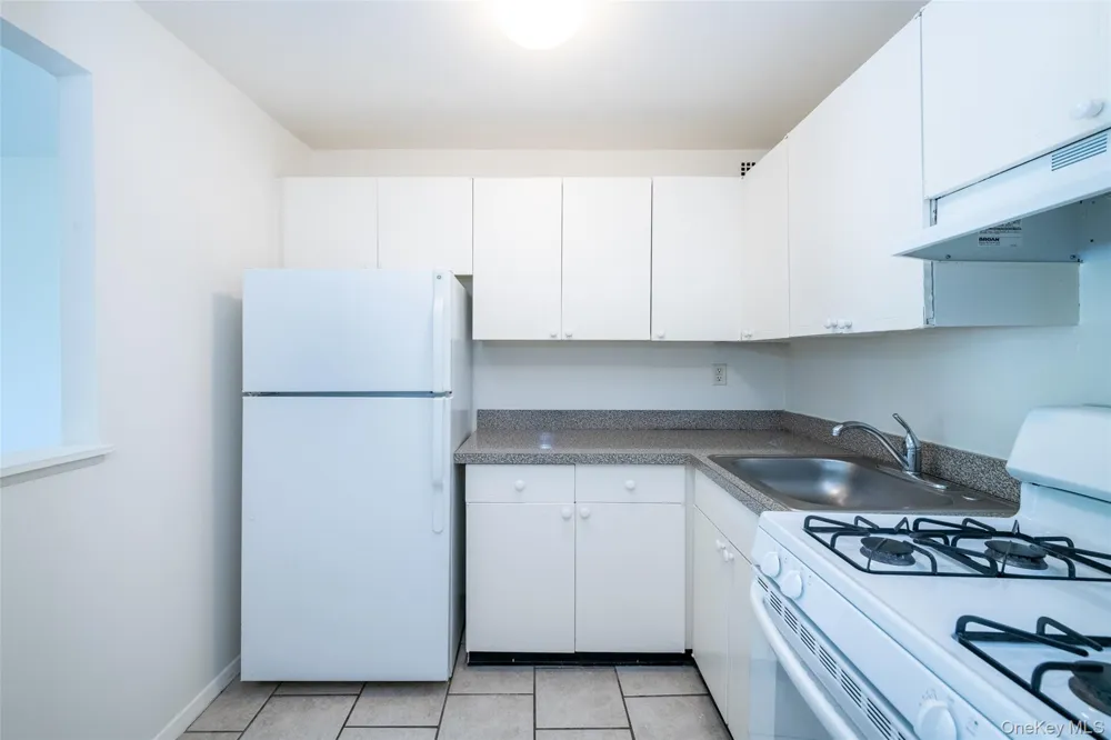 125 Lake Street #7-L North White Plains, NY 10604