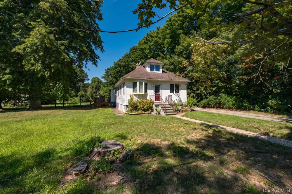 2780 Cedar Avenue Ronkonkoma, NY 11779
