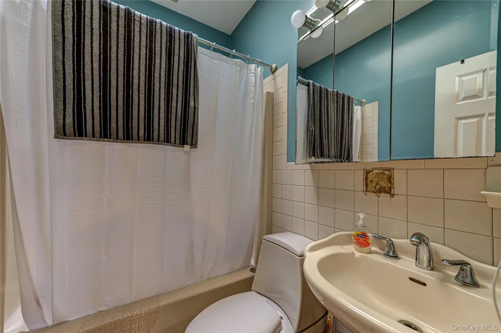 2780 Cedar Avenue Ronkonkoma, NY 11779