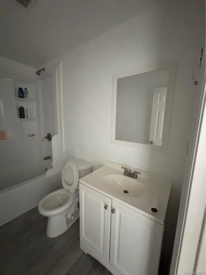41 Amity Street #8 Patchogue, NY 11772