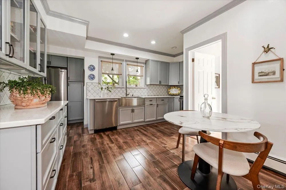 11 DeMott Avenue Rockville Centre, NY 11570