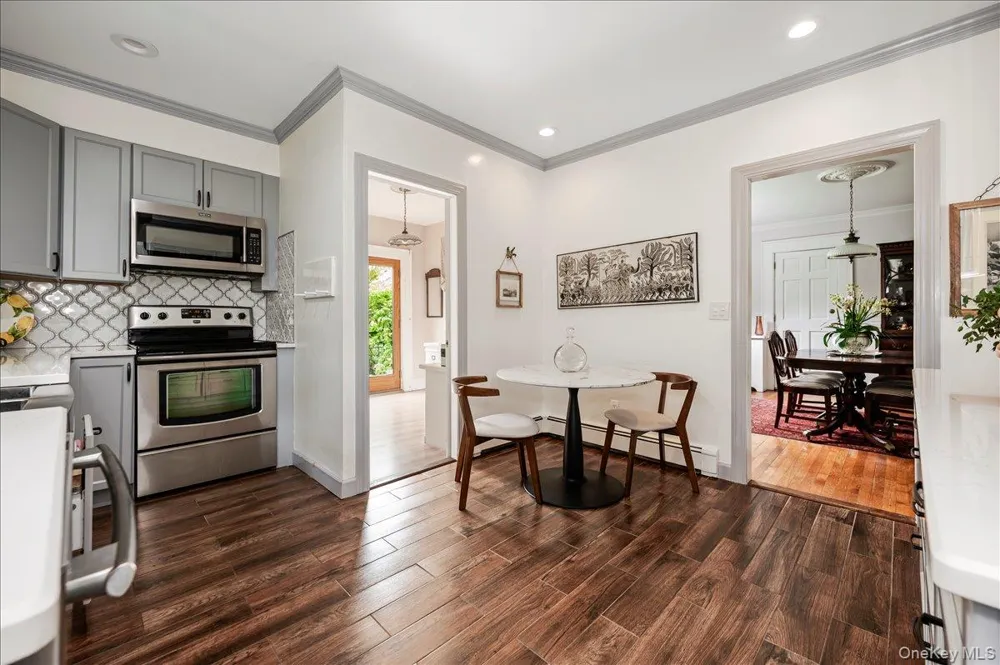 11 DeMott Avenue Rockville Centre, NY 11570