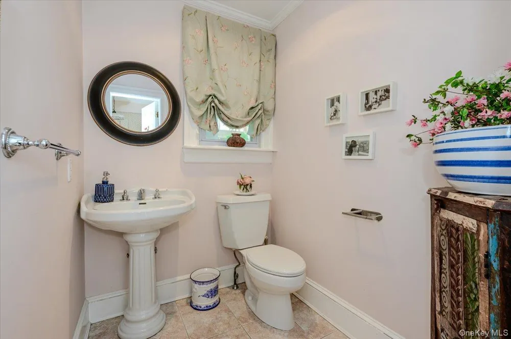 11 DeMott Avenue Rockville Centre, NY 11570