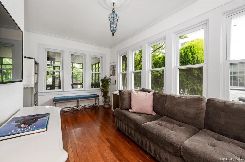 11 DeMott Avenue Rockville Centre, NY 11570