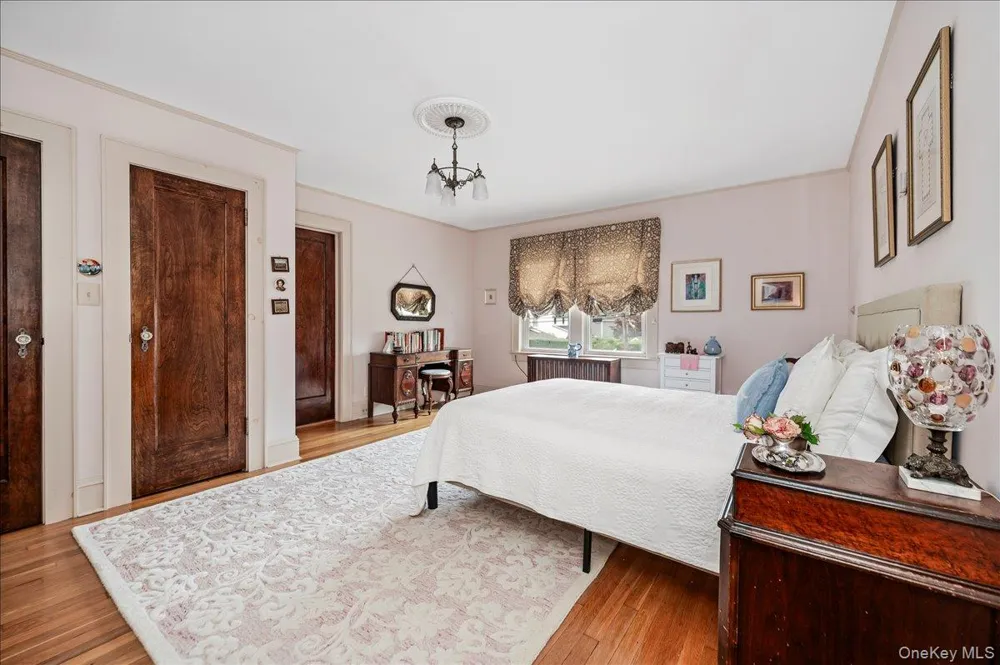 11 DeMott Avenue Rockville Centre, NY 11570