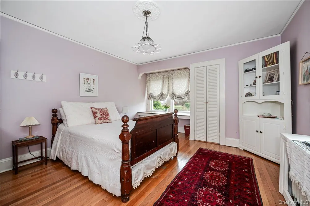 11 DeMott Avenue Rockville Centre, NY 11570