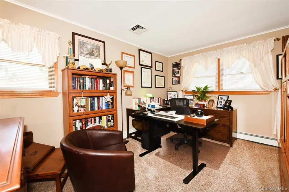 283 W Gates Avenue Lindenhurst, NY 11757