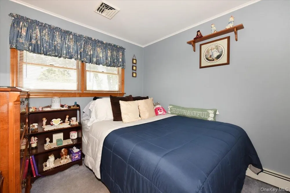 283 W Gates Avenue Lindenhurst, NY 11757