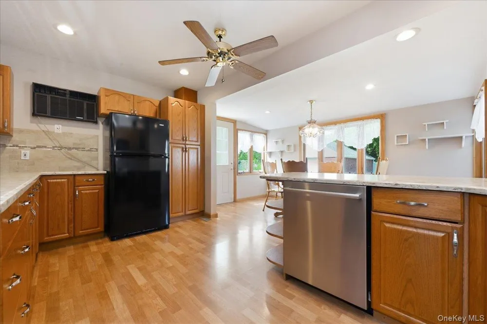 303 Caroline Avenue Garden City South, NY 11530