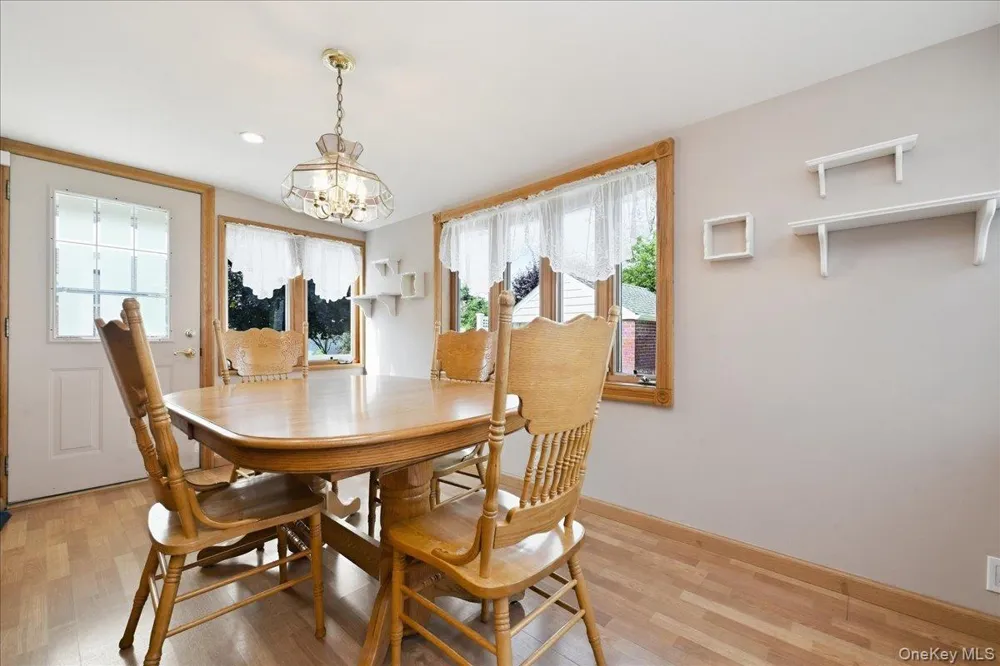 303 Caroline Avenue Garden City South, NY 11530