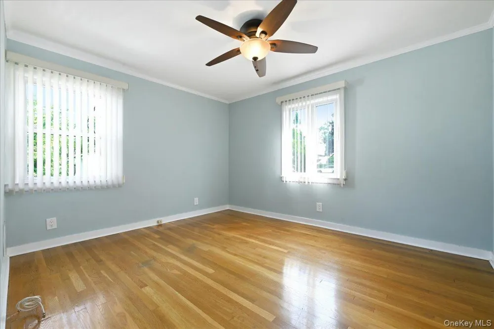 303 Caroline Avenue Garden City South, NY 11530
